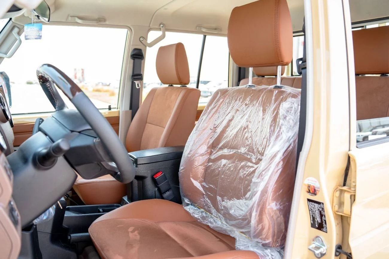 تويوتا لاند كروزر بيك آب 2025 Toyota Land Cruiser 79 DC 2.8L Diesel | Full option