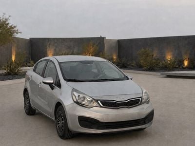 كيا ريو EX MID