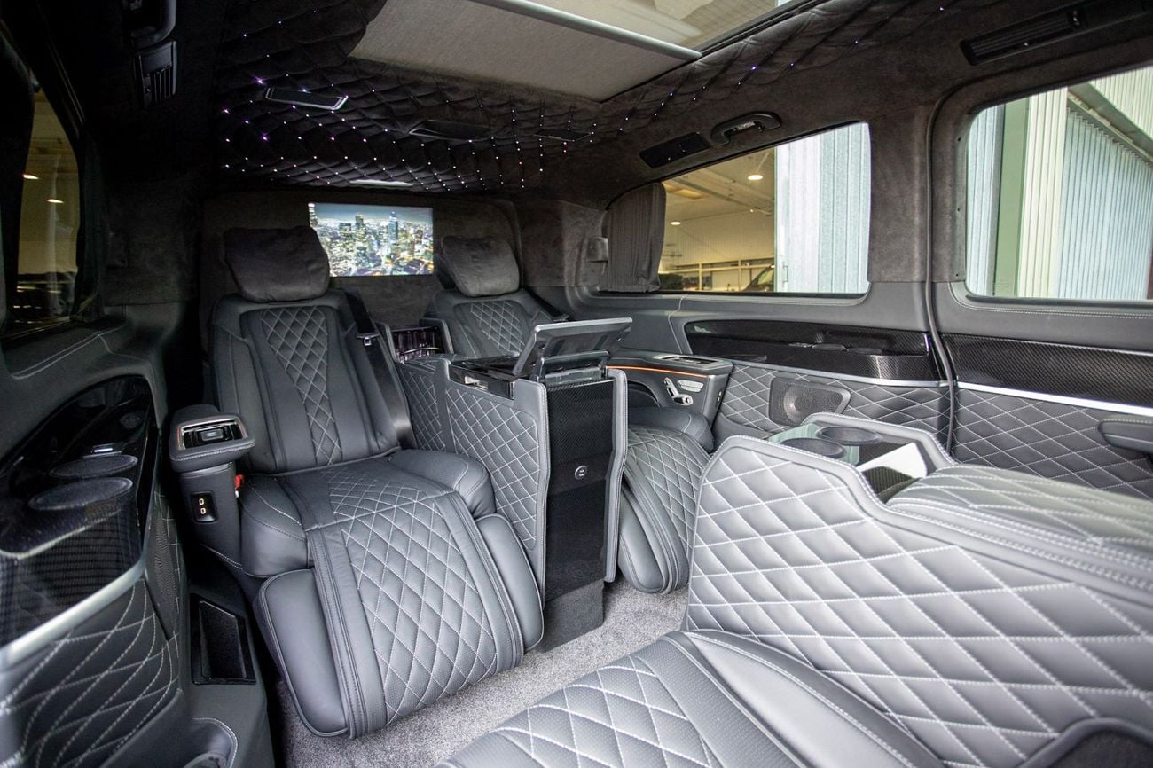مرسيدس بنز V 300 Senzati® Jet Class® Oryx Edition® 6 Seat Ebony Leather
