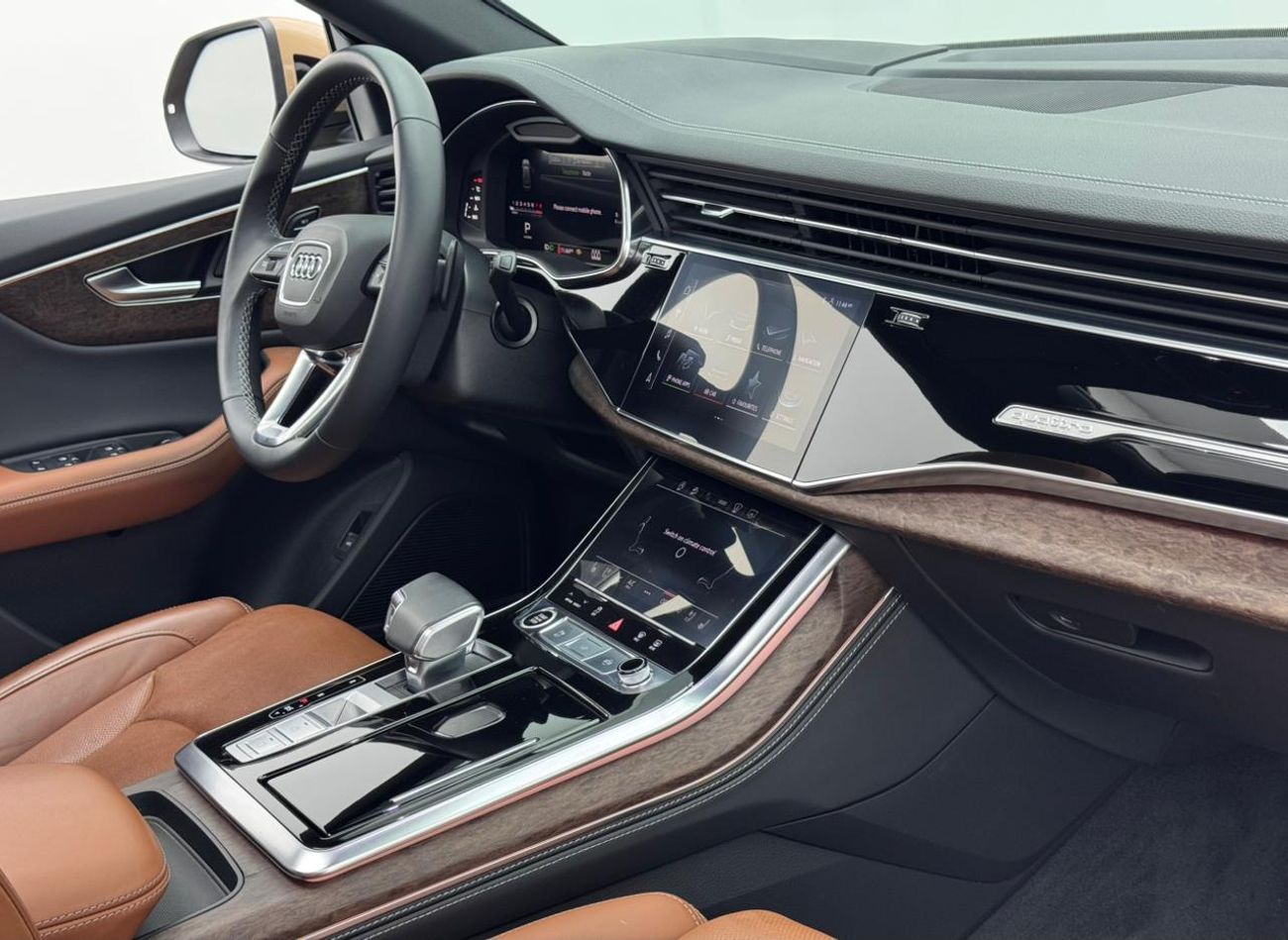 أودي Q8 55 TFSI quattro (340 HP) 2024 Audi Q8 55 TFSI Quattro S-line, 2027 Audi Warranty and Service Pack, G