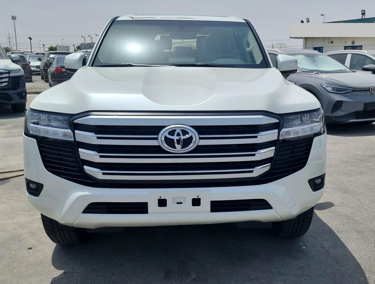 Toyota Land Cruiser TOYOTA LAND CRUISER 3.5L PETROL GXR SUNROOF WHITE 2022 MY