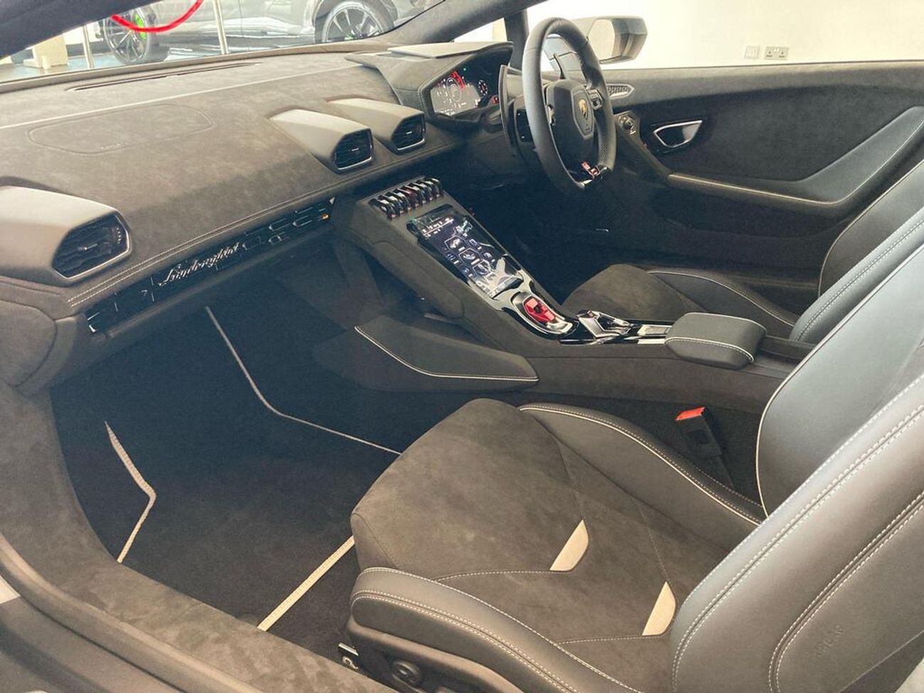 Lamborghini Huracan STERRATO 5.2L V10 5.2 V10 Sterrato LDF 4WD Euro 6 (s/s) 2dr (EXPORT ONLY)