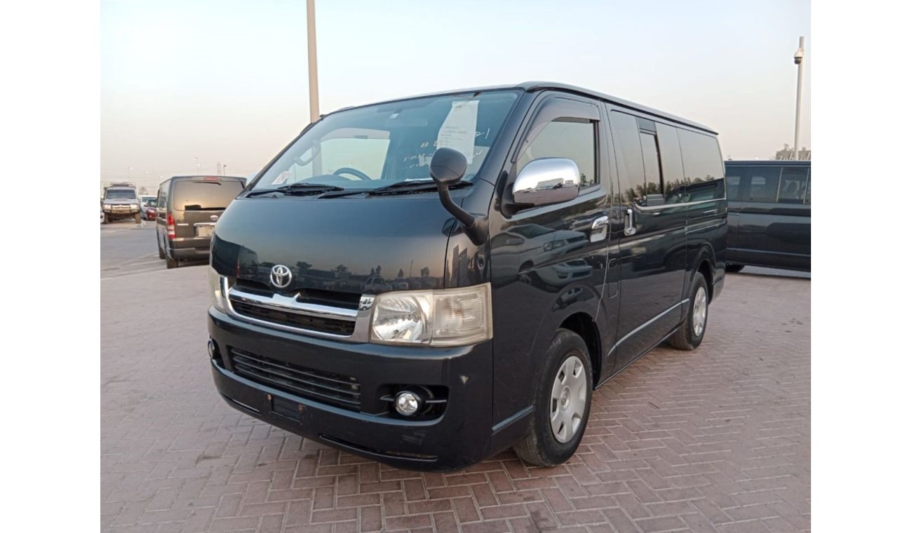 تويوتا هاياس TOYOTA HIACE VAN RIGHT HAND DRIVE (PM1416)