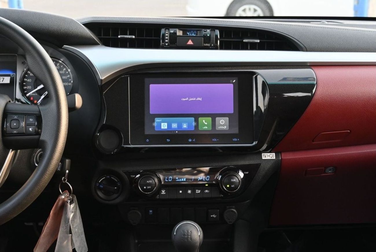 تويوتا هيلوكس Toyota Hilux SR5 GLSX 2.7L Petrol, Manual Transmission, 4WD, Model 2024, Color White