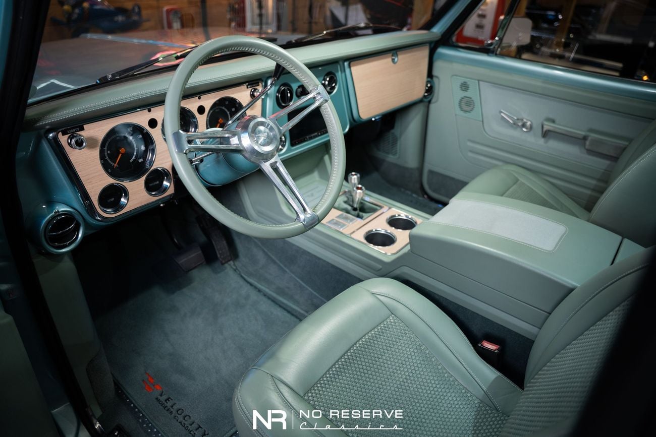 شيفروليه بليزر K5 Velocity Restorations LT1 10 Speed Pro Touring Restomod