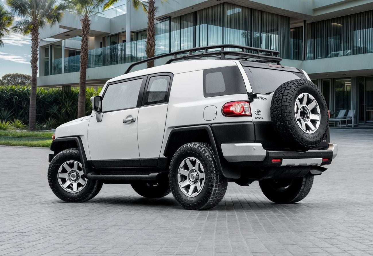 Toyota FJ Cruiser | 2,742 P.M | 0% Downpayment | Pristine Condition!