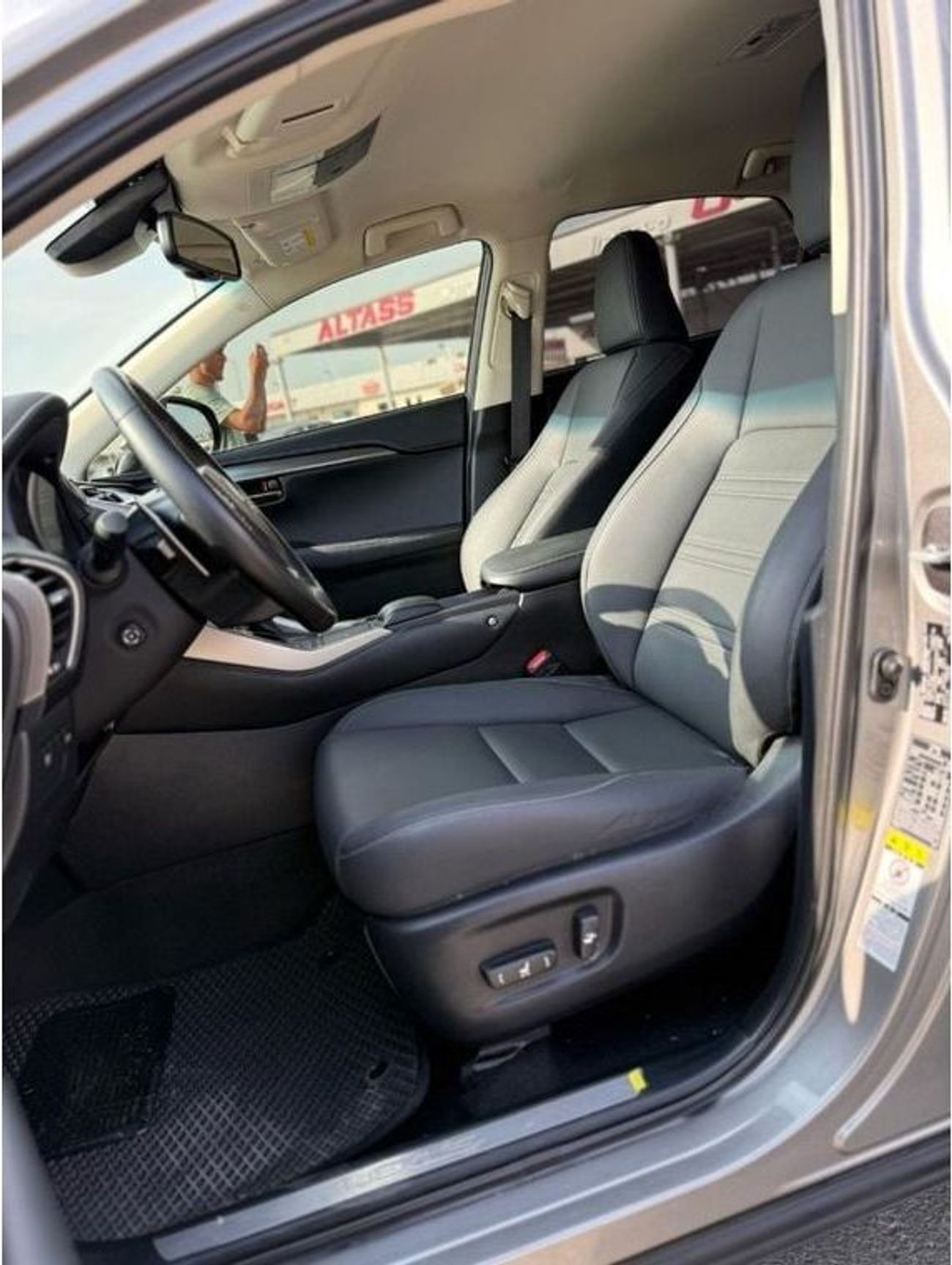 لكزس NX200t 360 camera Premier