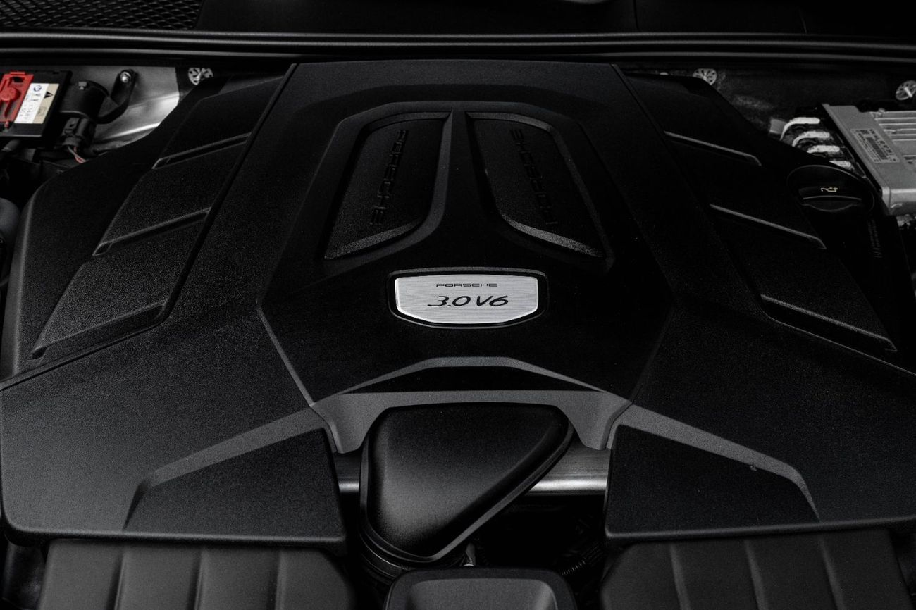 Porsche Cayenne Coupe | 5,581 P.M  | 0% Downpayment | Low Mileage!