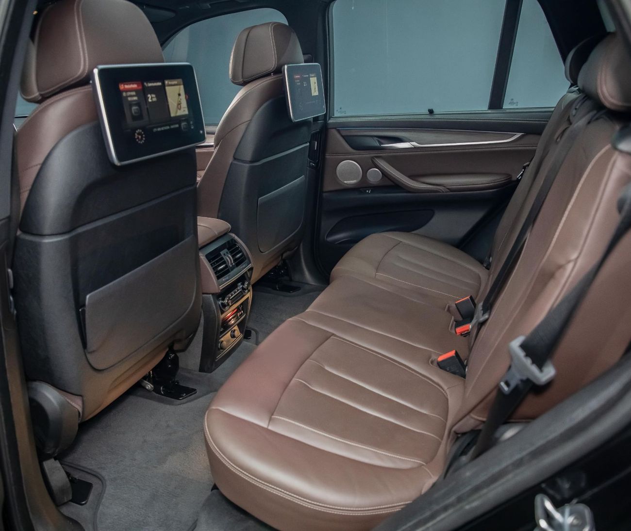 BMW X5 50i M Sport 4.4L 2,540x60 • 0% DP • 2018 BMW X5 50i XDrive M-Sport • Warranty Available • GCC •