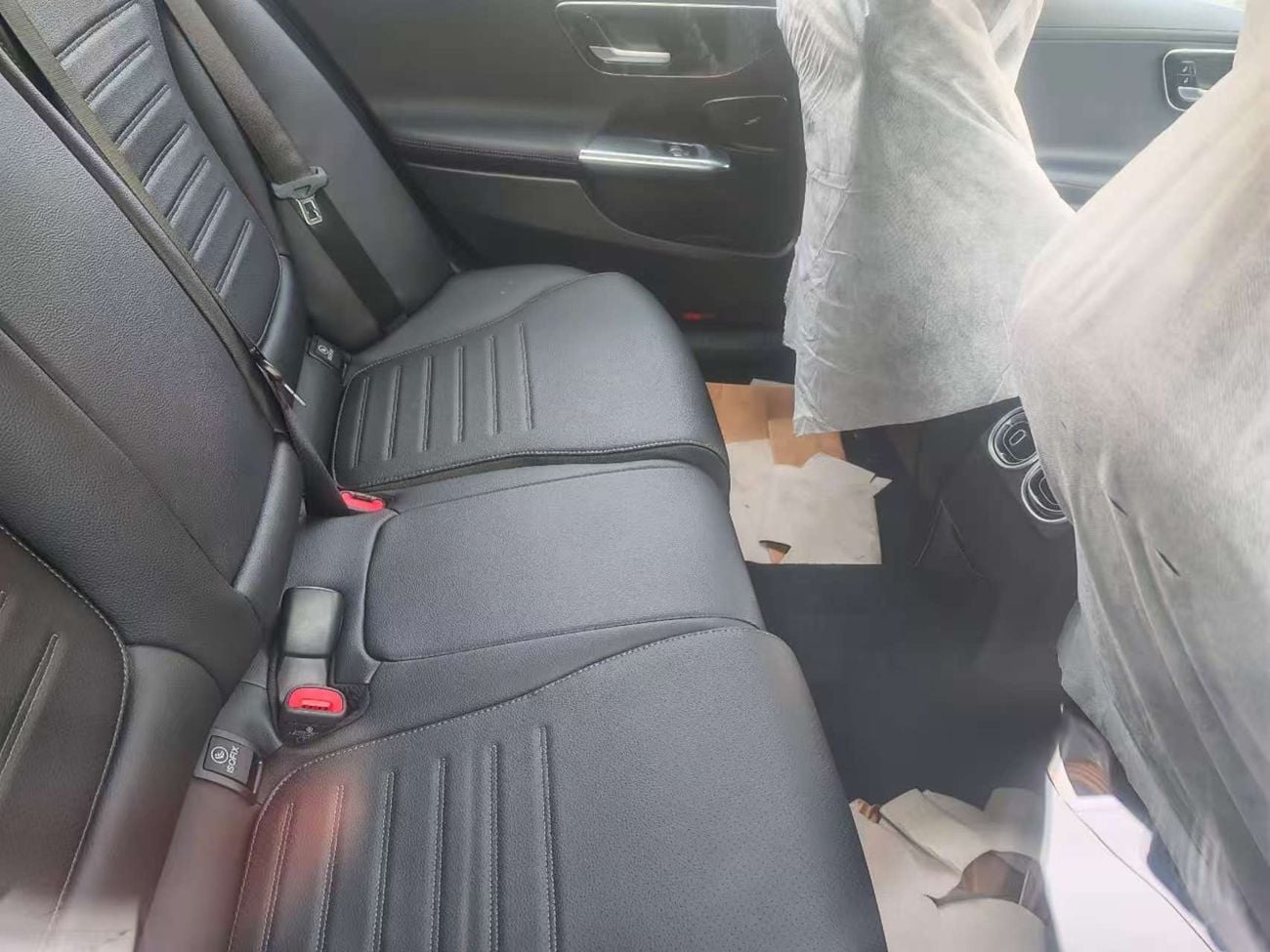 مرسيدس بنز C 260 L Full opti o n