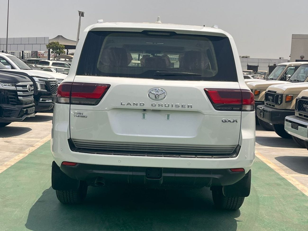 Toyota Land Cruiser GXR 3.5L