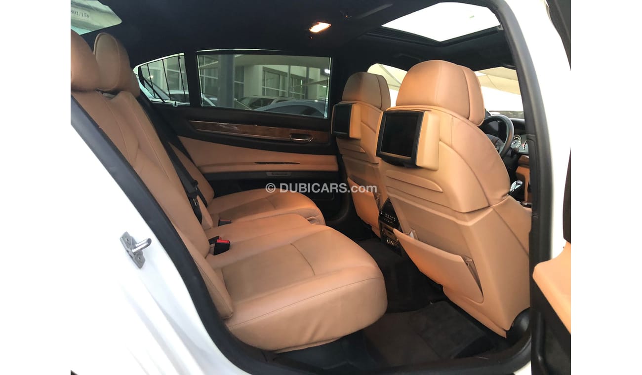 BMW 750Li BMW 750 Li TWIN BOWER TURBO_Gcc_2011_Excellent_Condition _Full option