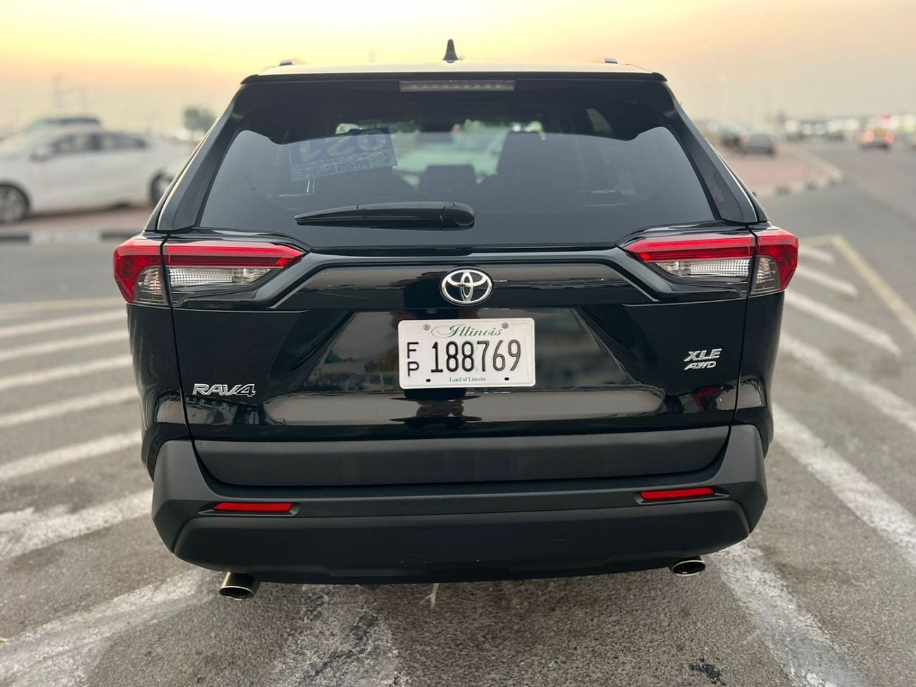 تويوتا راف ٤ 2022 TOYOTA RAV4 XLE - 4Wheel Drive 4X4 - PUSH START - ELECTRIC SEATS - VERY GOOD CONDITION