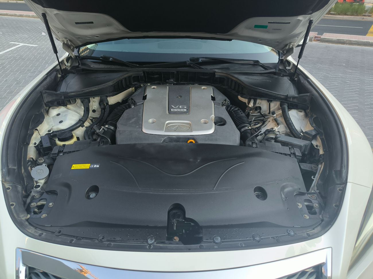 إنفينيتي Q70 Luxury 3.7L