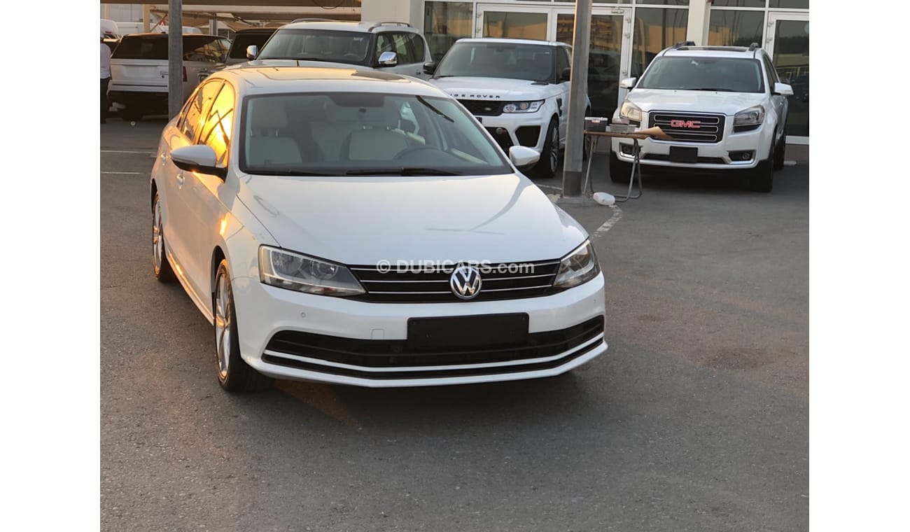 Volkswagen Jetta Volex wagan Getta model 2016 GCC car prefect condition full option sun roof leather seats bac condi