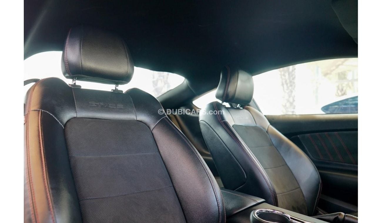 Ford Mustang Premium S550