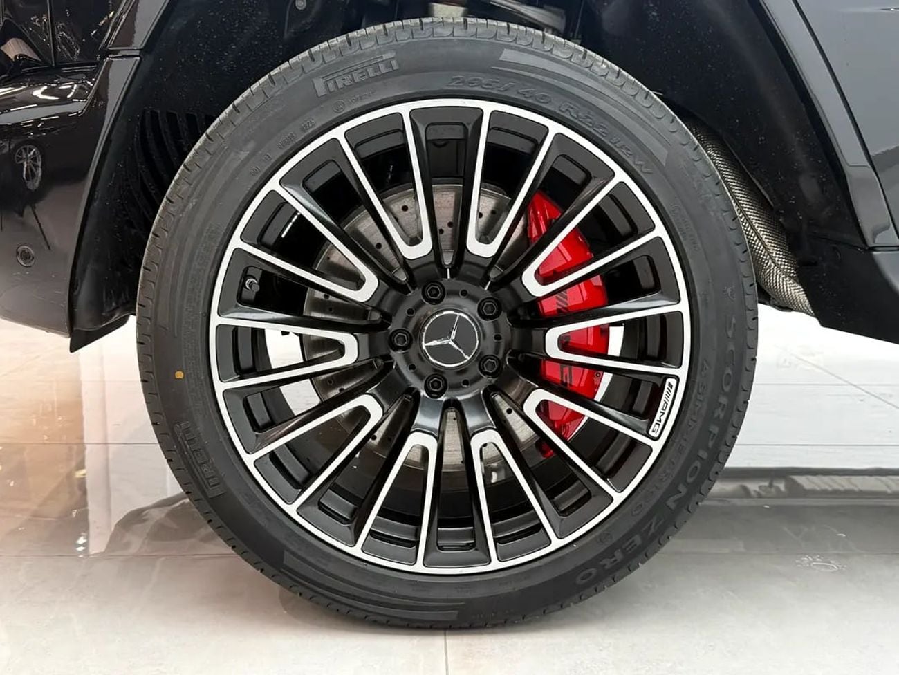 Mercedes-Benz G 63 AMG G63 AMG | FULL OPTION | Brand | Red Interior