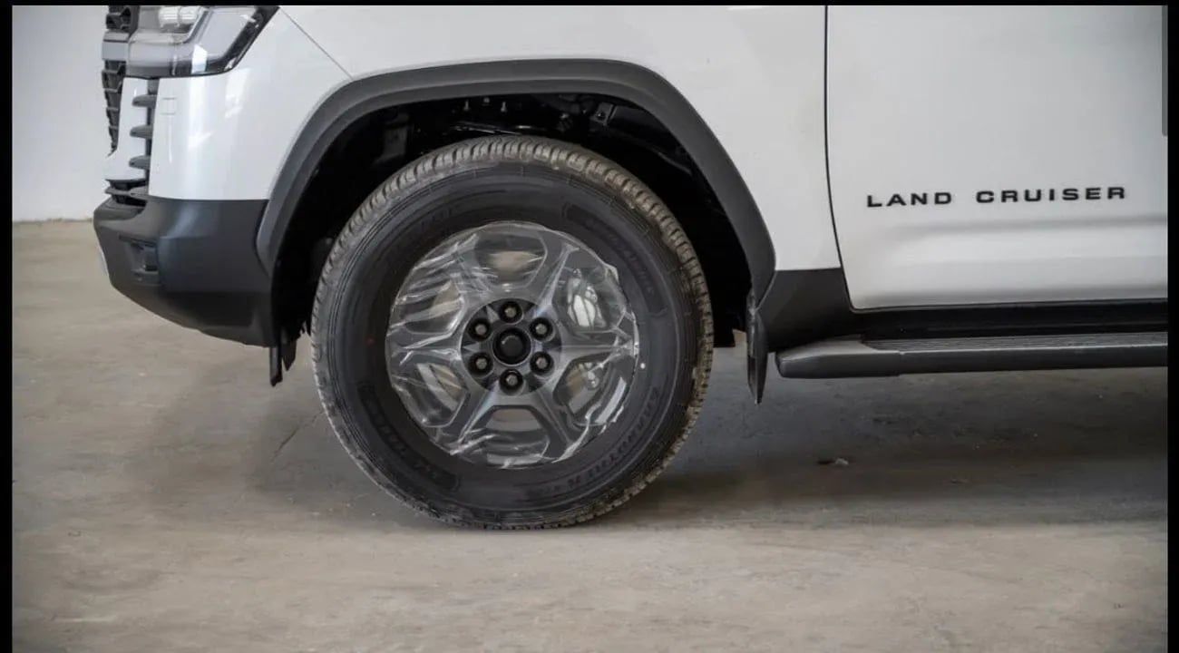 Toyota Land Cruiser LAND CRUISER GR SPORT 3.3L DIESEL 2026