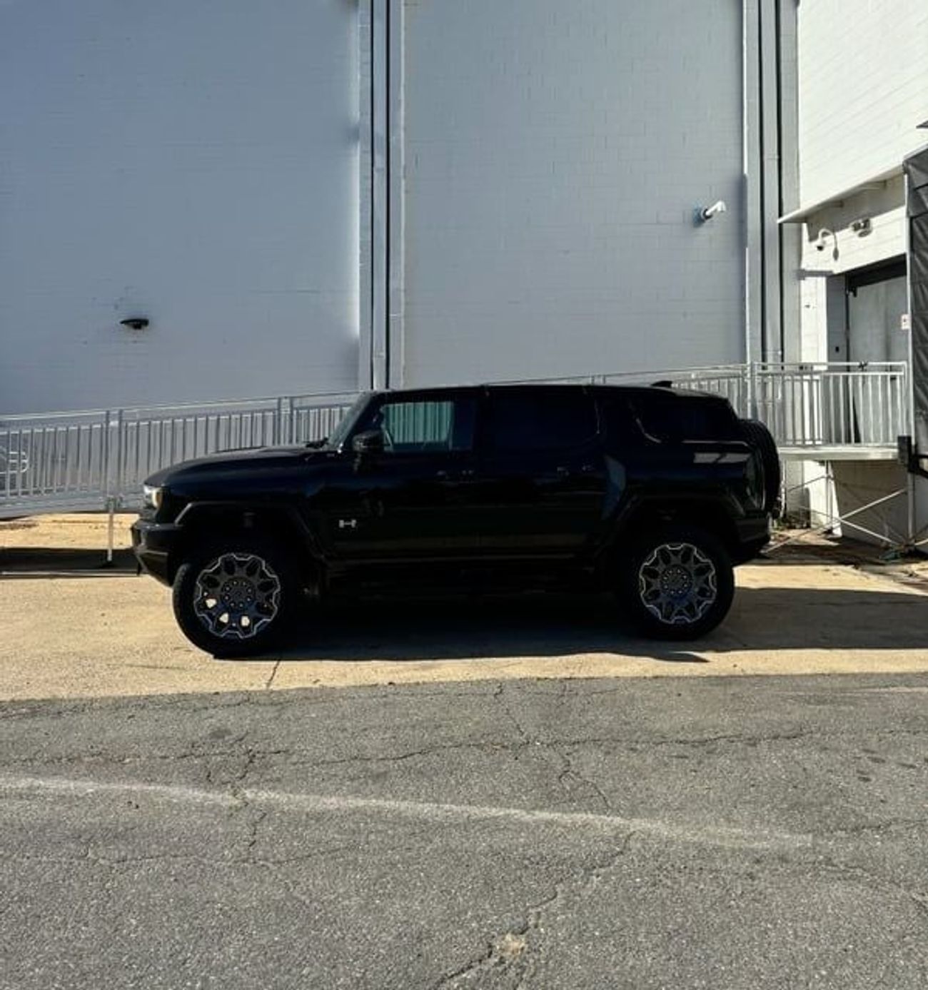 جي أم سي همر EV SUV 3X