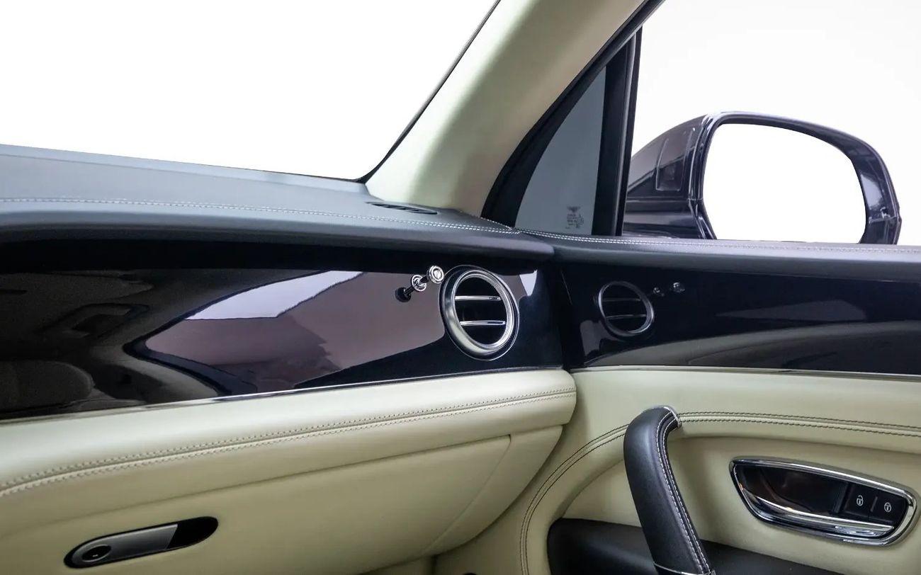 بنتلي بينتايجا Bentayga 4.0T - US Spec