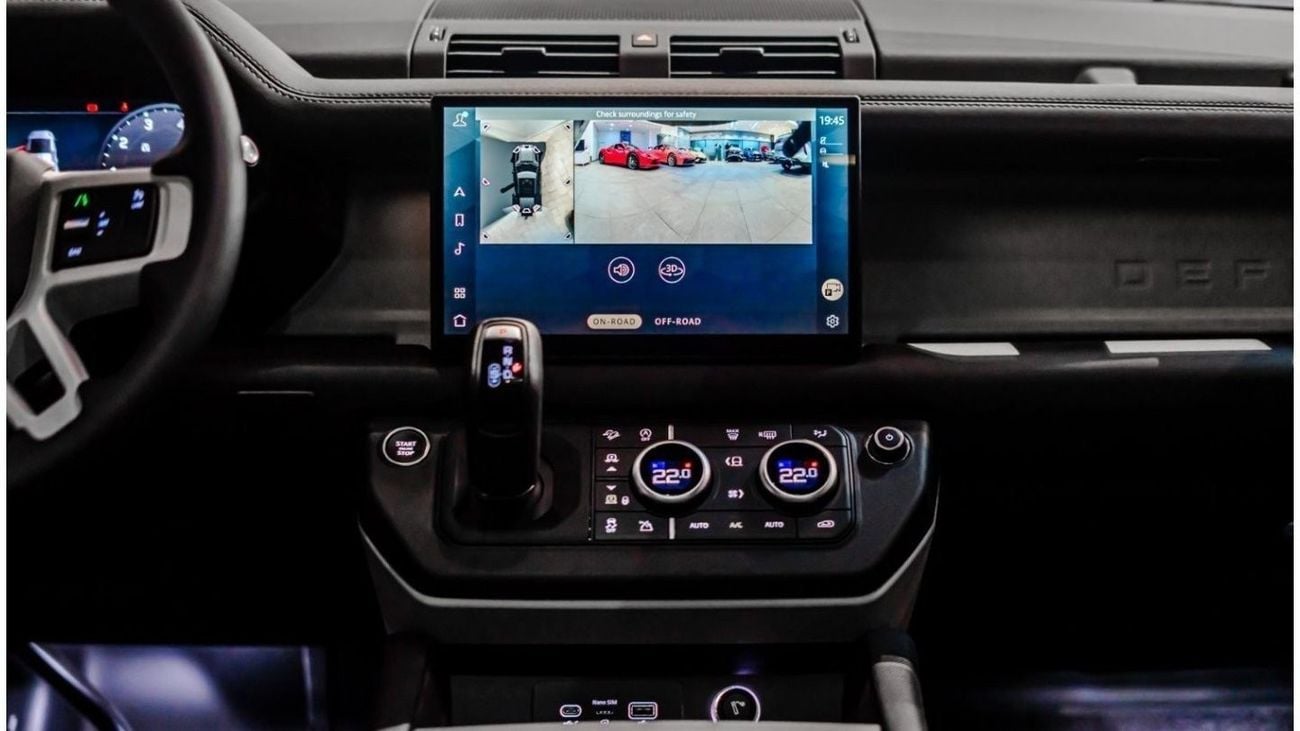 Land Rover Defender 2024 Land Rover Defender 110 P400 SE, 2028 Land Rover Edition, County Pack, Low KMs, GCC