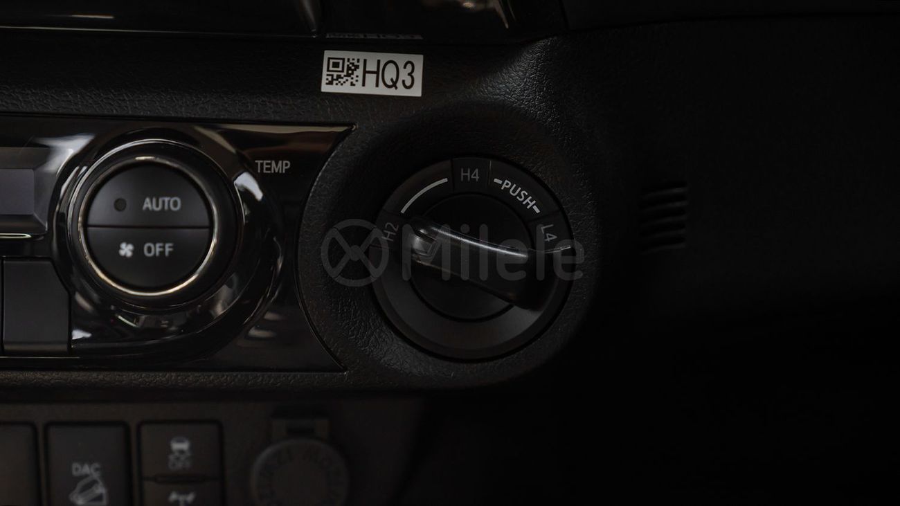 تويوتا هيلوكس (RHD) TOYOTA HILUX DC | EXPORT ONLY