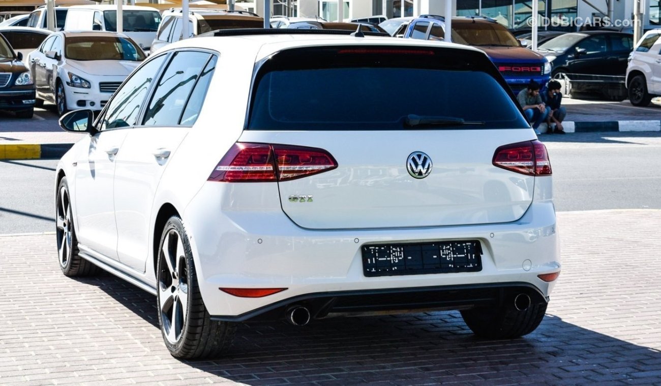 Volkswagen Golf GTI