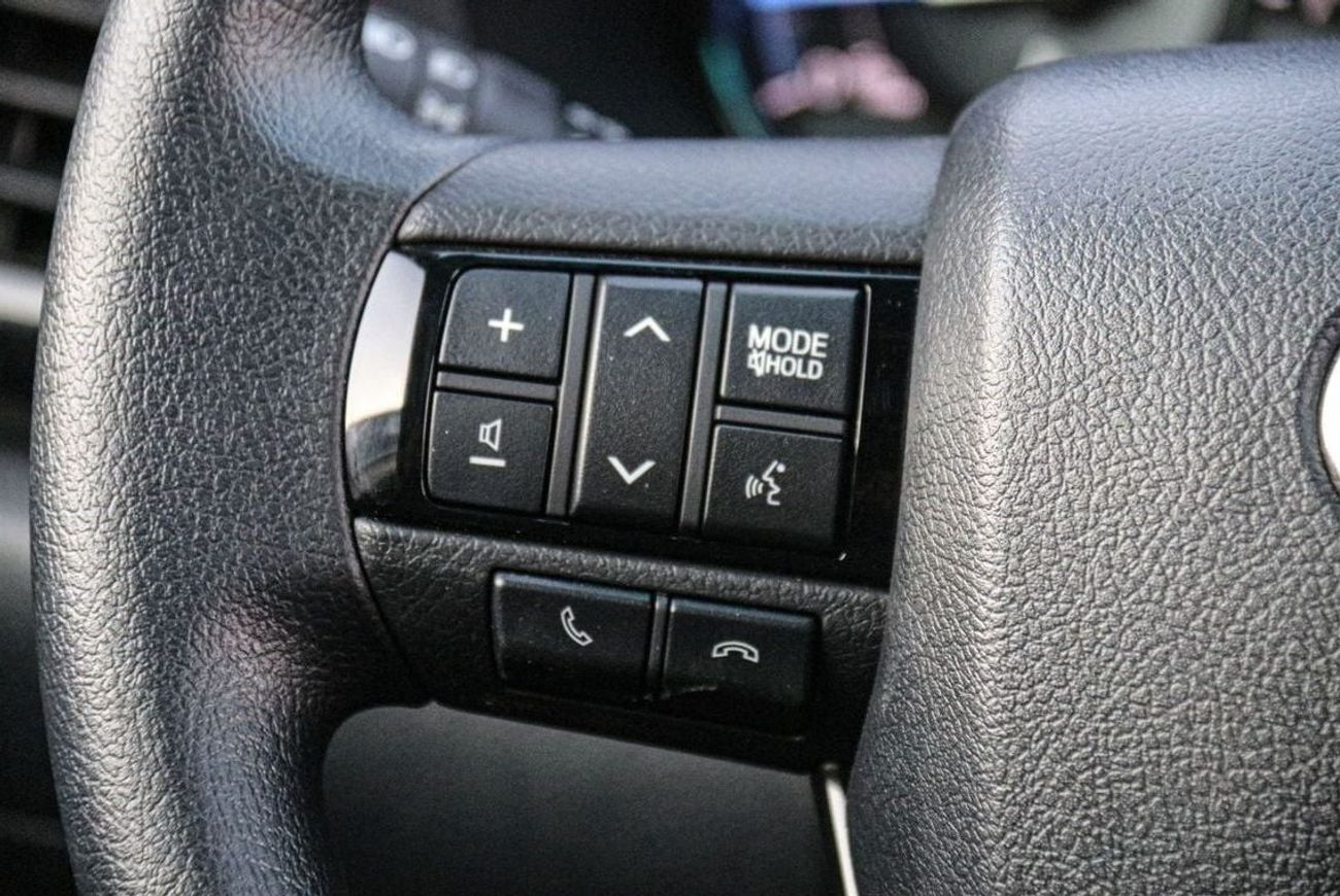 تويوتا هيلوكس Toyota Hilux Adventure 4.0 A/T Patrol