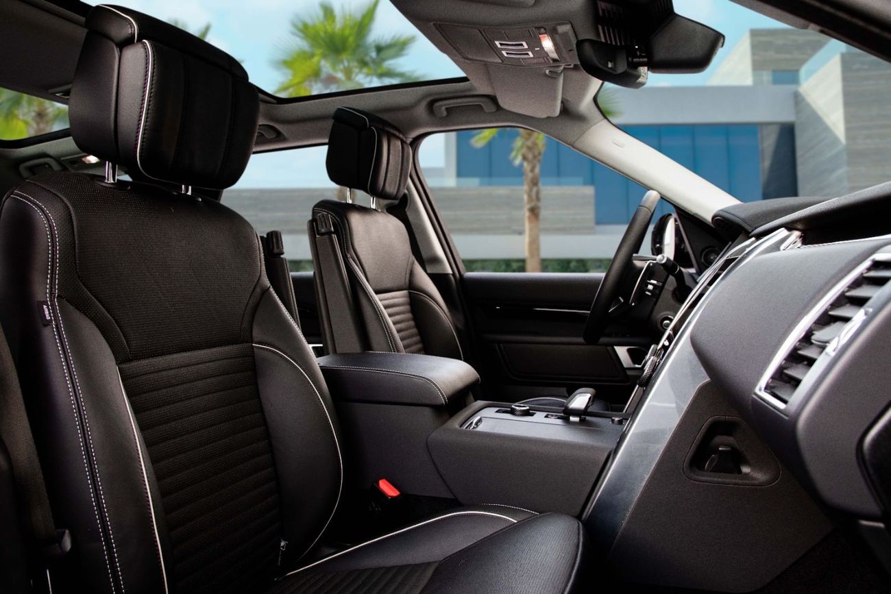 Land Rover Discovery R-Dynamic HSE HSE | 4,112 P.M  | 0% Downpayment | Excellent Condition!