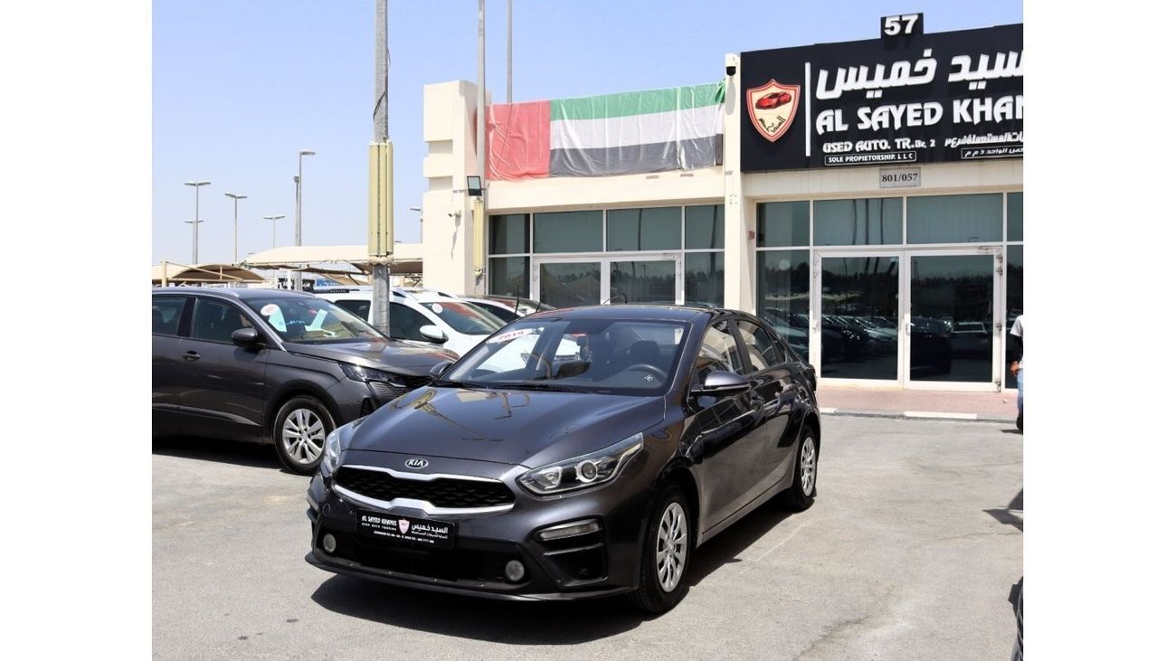 كيا سيراتو EX خالية من الحوادث - خليجي - مكينة 1600 سي سي - بحالة الوكالة من الداخل والخراج