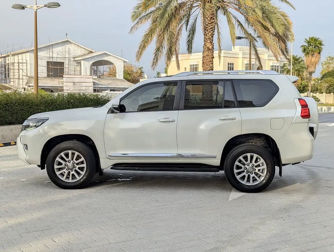 Toyota Prado VXR Full Option-V6 4.0L-GCC specs-Well Maintained