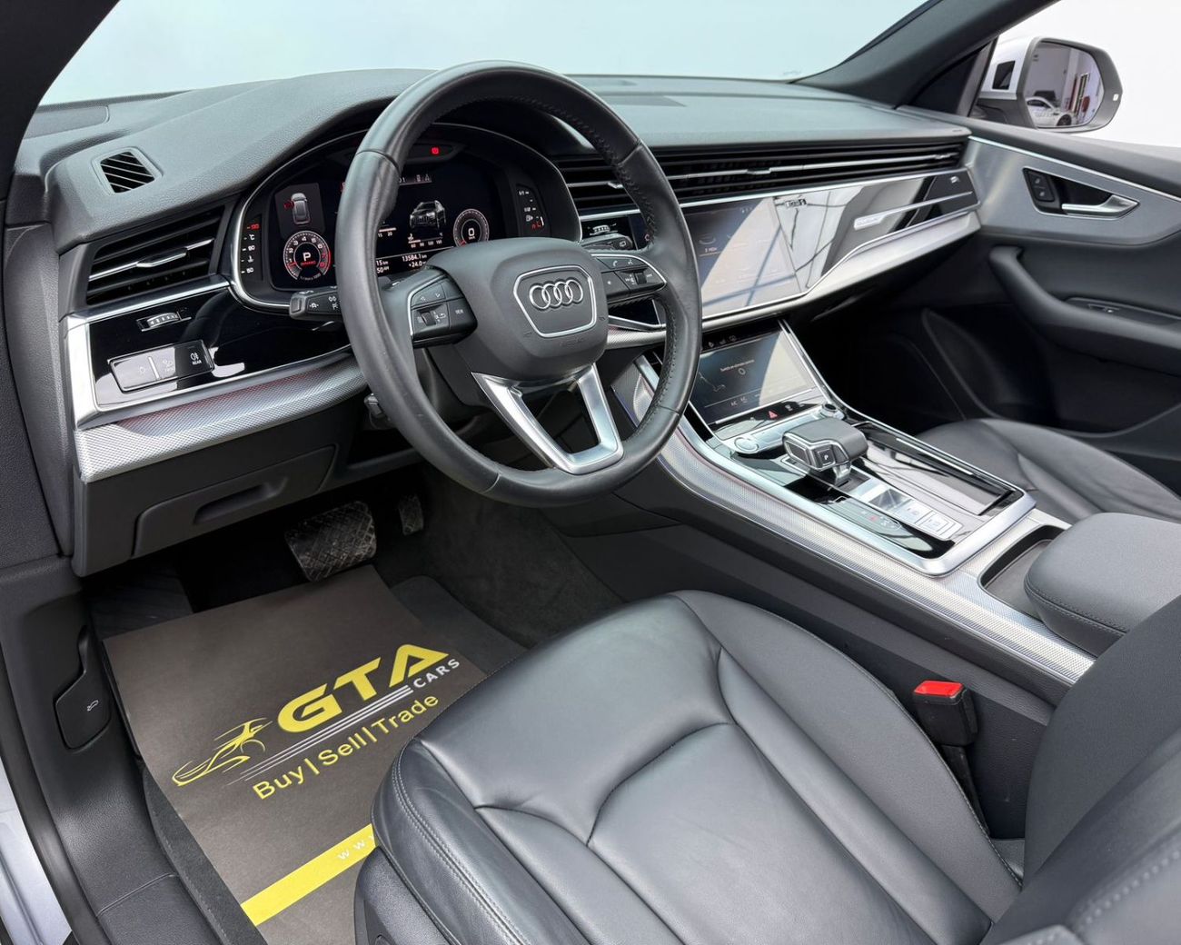أودي Q8 55 TFSI quattro S-Line 3.0L (340 HP) 2020 Audi Q8 55 TFSI Quattro S-Line Black Edition, Warranty, Fu