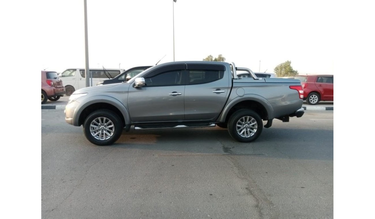 Mitsubishi Triton MITSUBISHI TRITON PICK UP RIGHT HAND DRIVE (PM 866)