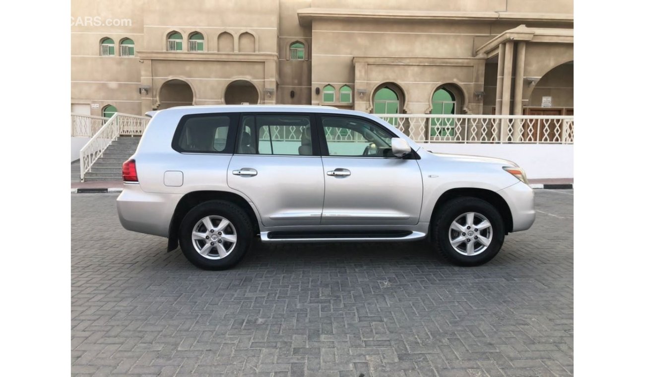 Lexus LX570 LEXUS LX570 GCC RADAR ONE OWNER