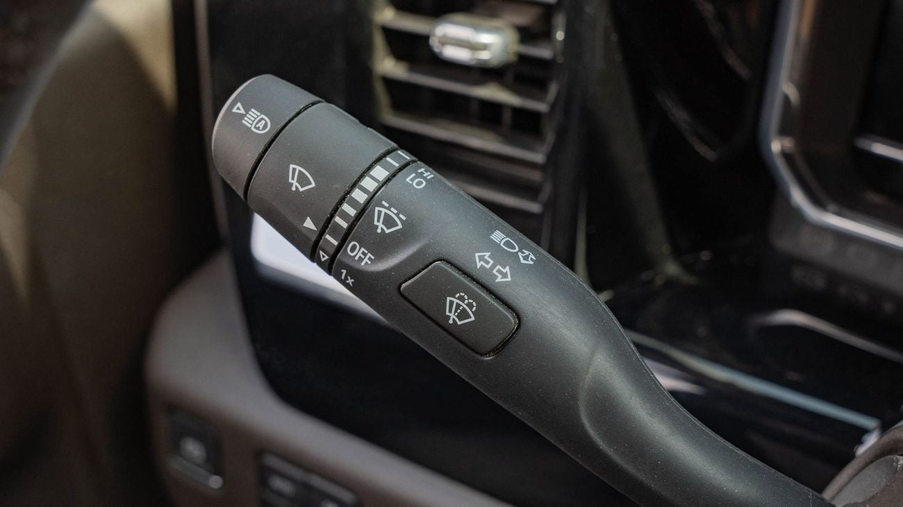 جي أم سي سييرا 2025 GMC Sierra SLE V8 5.3L AT Petrol Single Cab (Black)