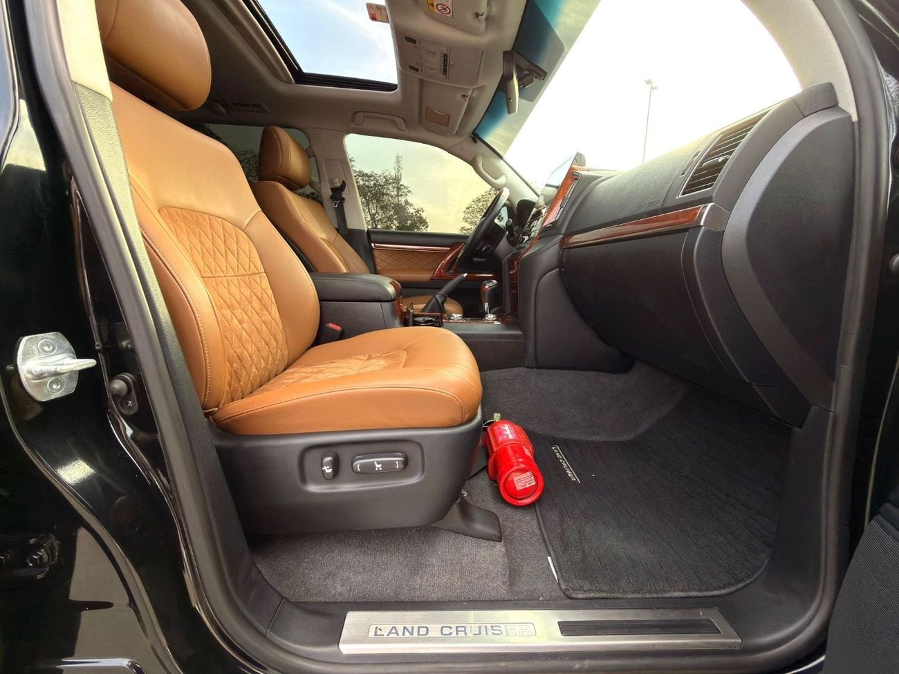 تويوتا لاند كروزر 