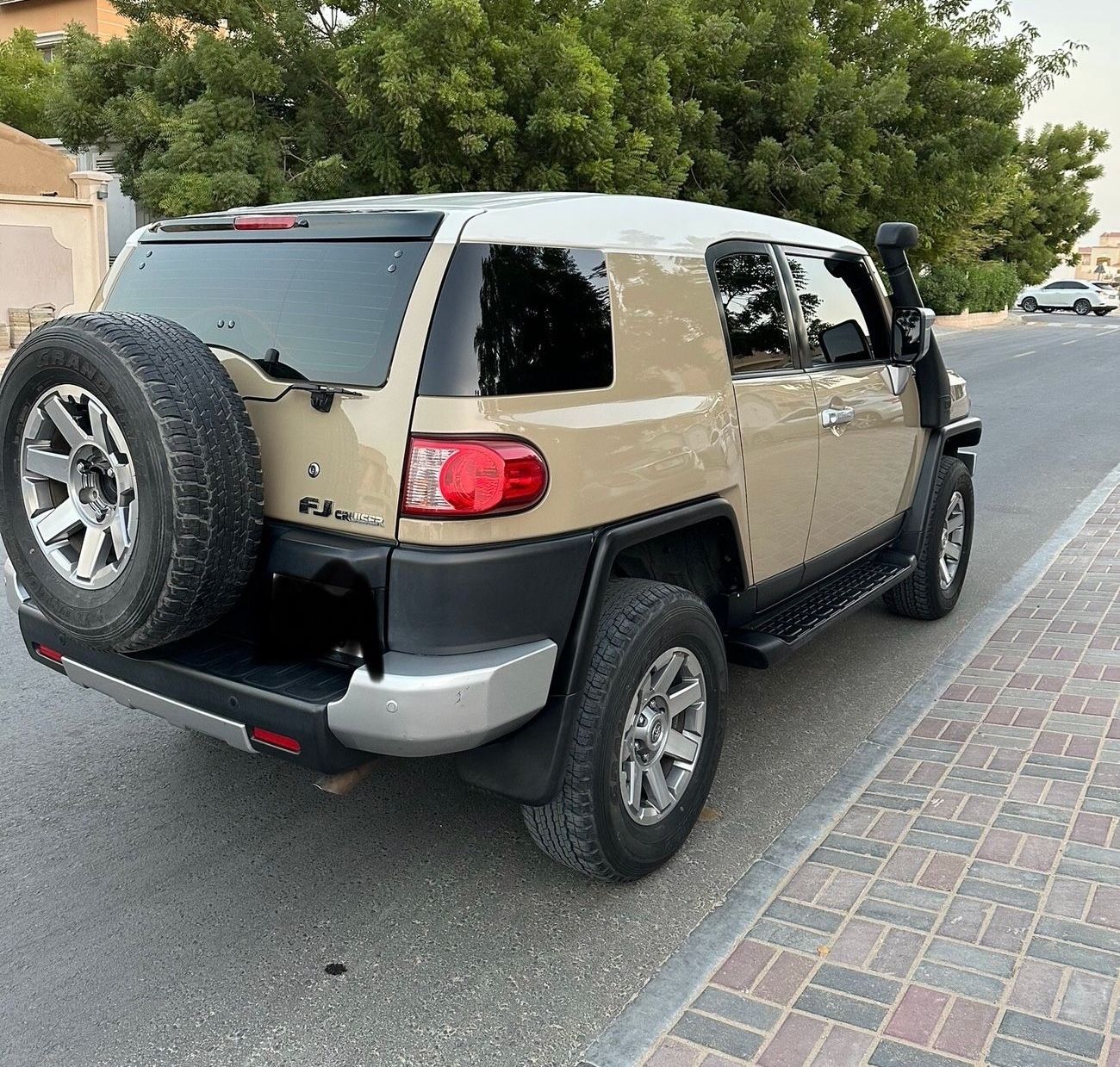 تويوتا إف جي كروزر