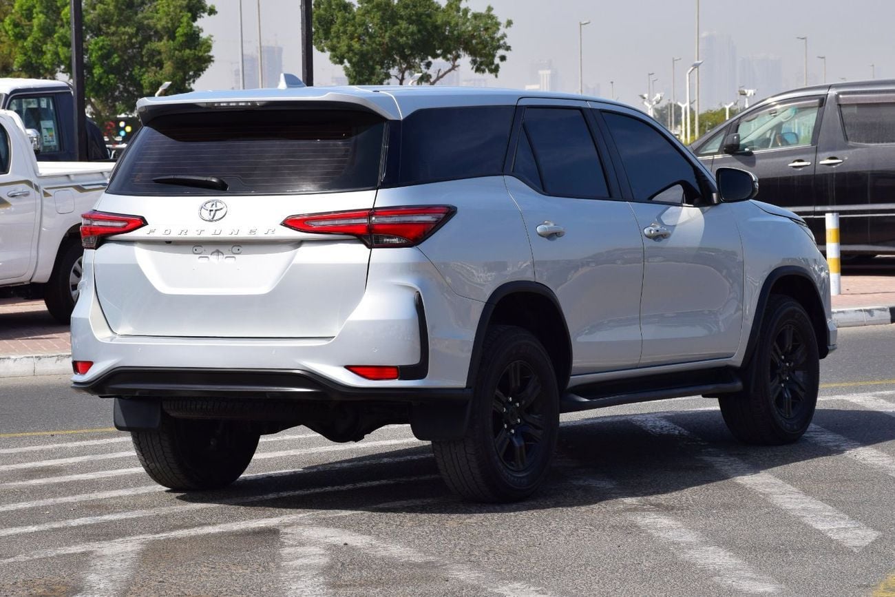 Toyota Fortuner GX2 AWD Diesel 2.8L Right Hand Drive