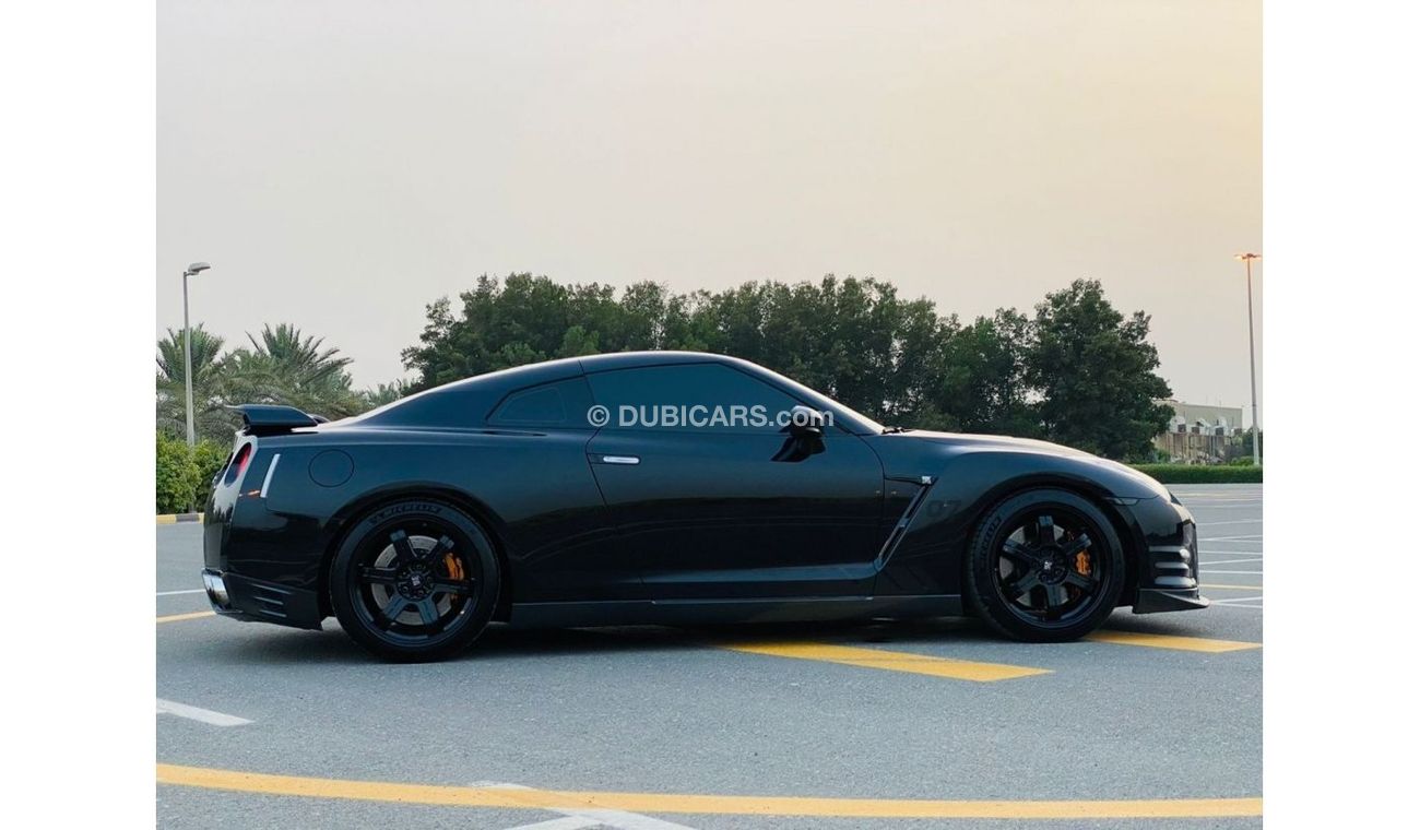 Nissan GTR Std Std Nissan GT-R 2016 GCC full option Alfa 6 perfect condition original paint