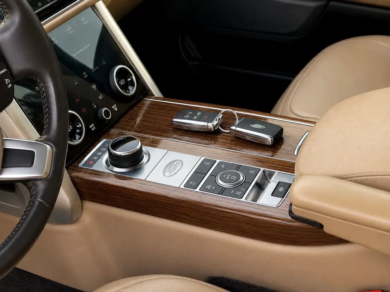 Land Rover Range Rover SE GCC Specs