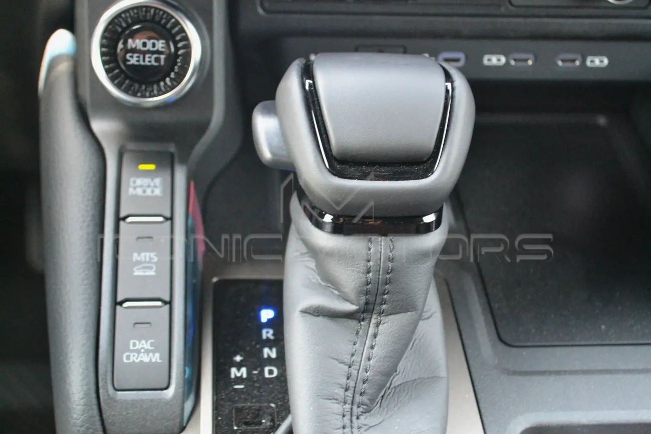 تويوتا برادو Adventure Mono Tone 2.4T