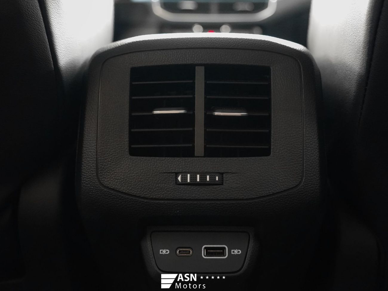 Volkswagen Tharu XR 300 TSI 1.5 Turbo 2025 (Export Price)