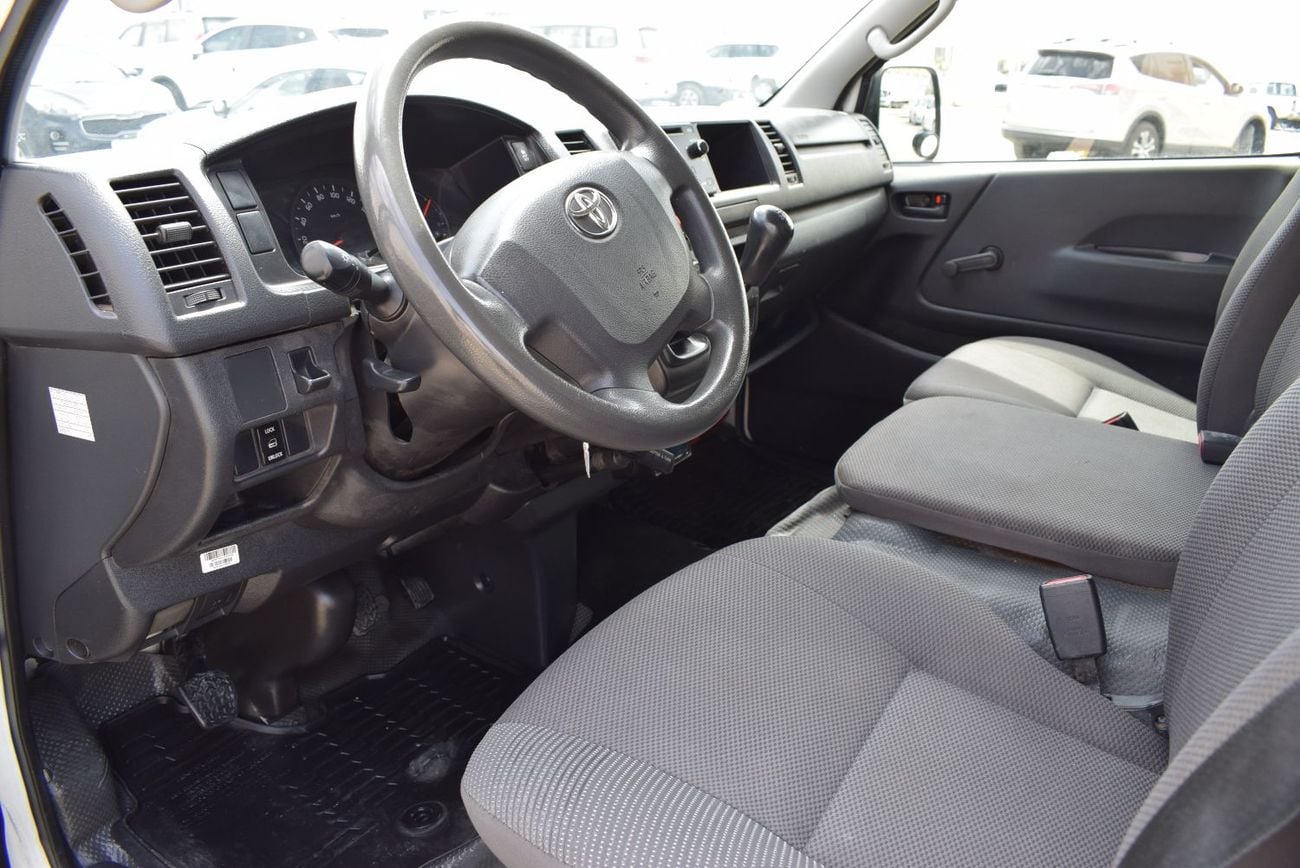 Toyota Hiace GLS -High Roof  Panal Van 2.7L
