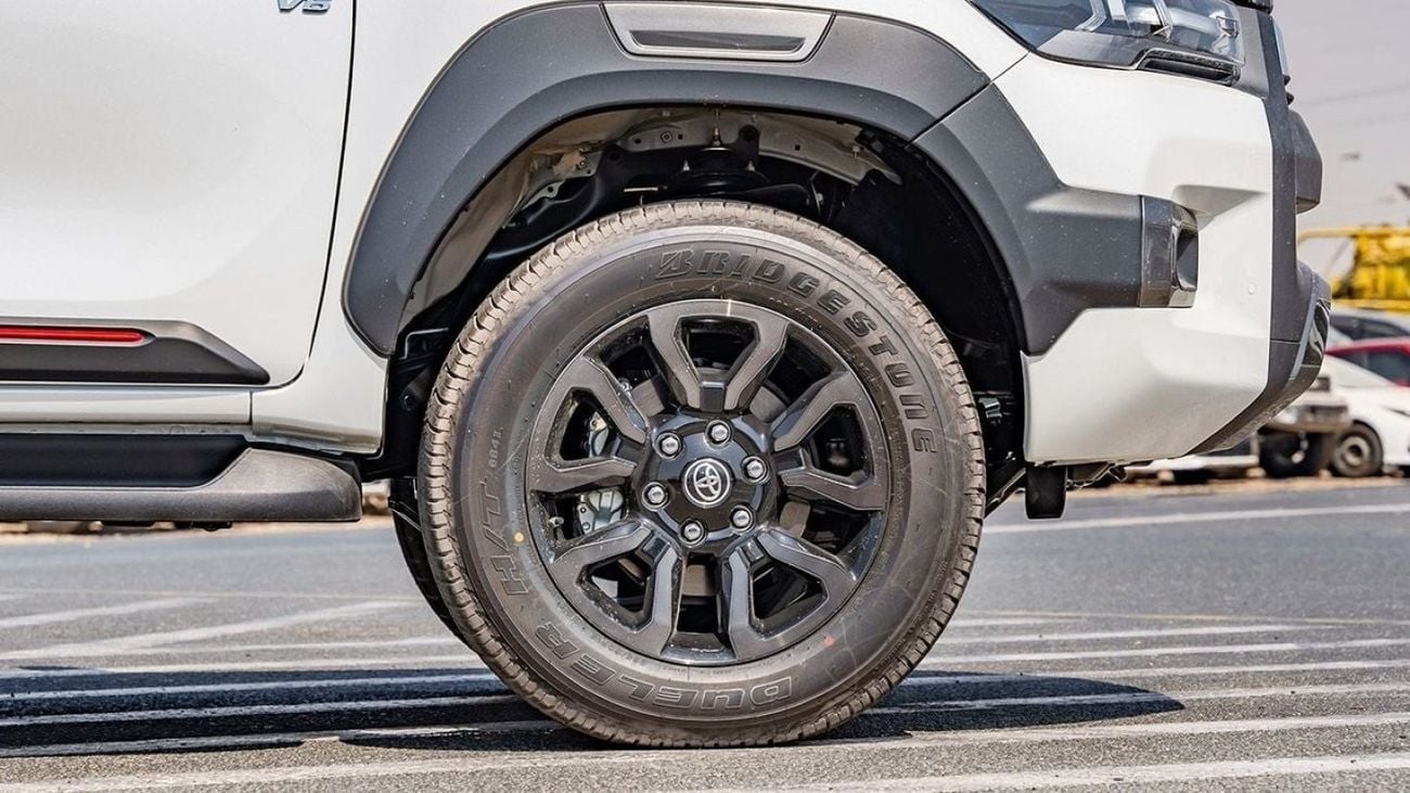 تويوتا هيلوكس 2025 Toyota Hilux Adventure 4.0L petrol AT