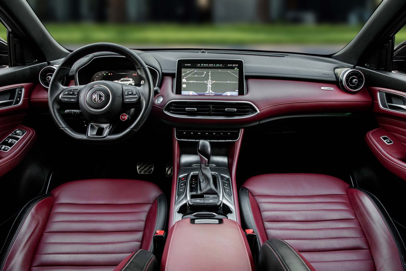 MG HS HS Trophy | 1,156 P.M | 0% Downpayment | Trophy | Full MG History and Warranty to Sept 2027 | Ramada