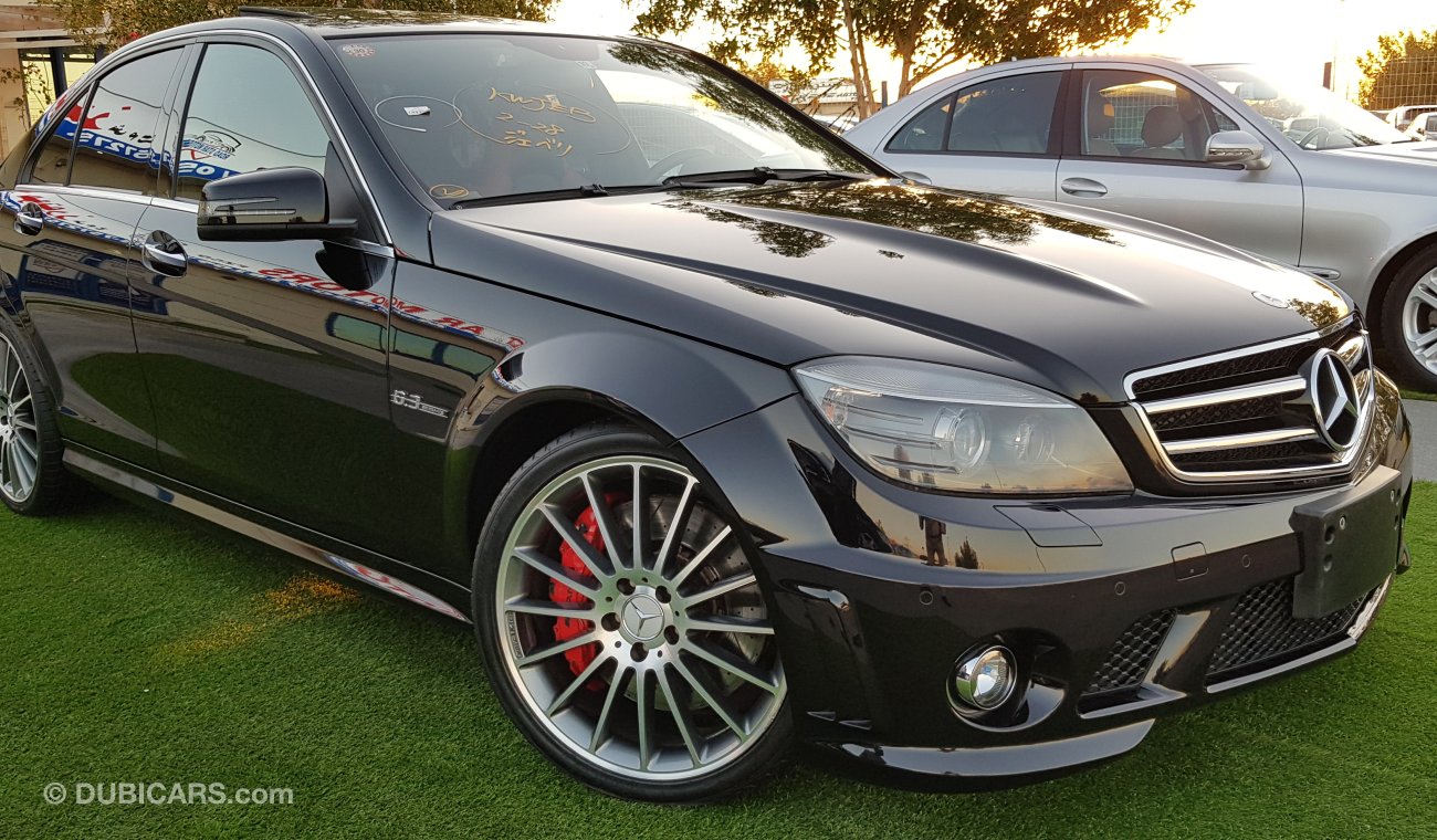 Mercedes-Benz C 63 AMG Japan imported - Very clean car free accident 46000 km only