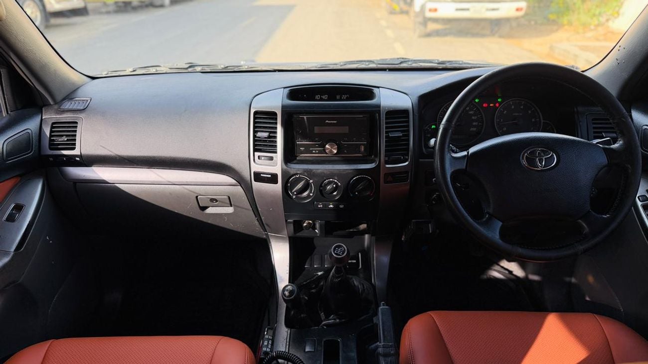 تويوتا برادو 4.0 PETROL ENGINE | MANUAL TRANSMISSION | ROOF RACK - FRONT BUMPER WITH LED LIGHTS | RHD