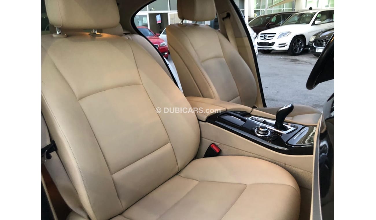 بي أم دبليو 528i موديل 2012 خليجي فل مواصفات كراسي جلد ومثبت سرعه وتحكم كهربي كامل ونظام صوت ممتاز وكاميرا خلفيه ومدخ