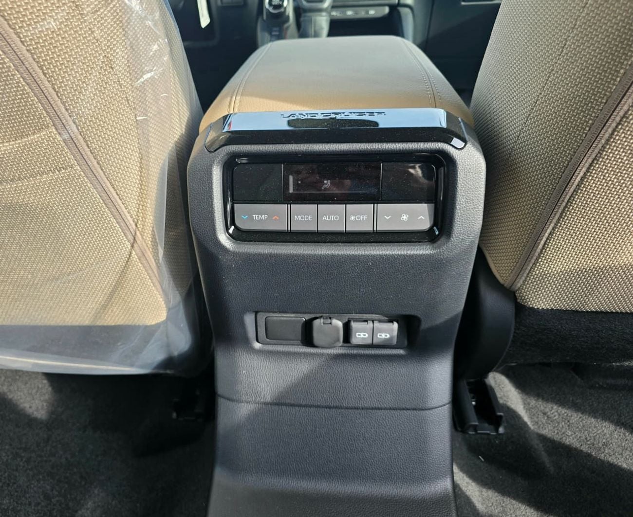 تويوتا برادو Toyota land Cruiser prado  MID 2.4l petrol Turbo A/T SUV 4WD  grey color 2026 model