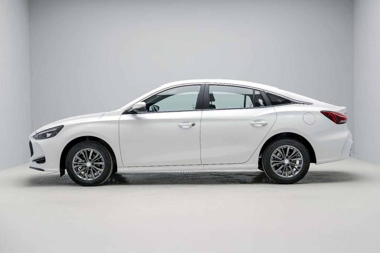 MG 5 LUXURY 1.5L - WHITE INSIDE BLACK | EXPORT ONLY